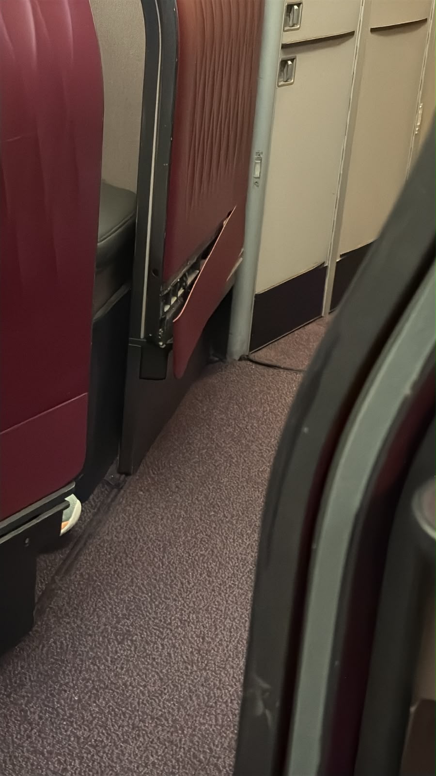 Qatar Airways Qsuite on the 777-300ER: An Old Jet, the Best Crew in the Sky, and the Bonus That Never Came